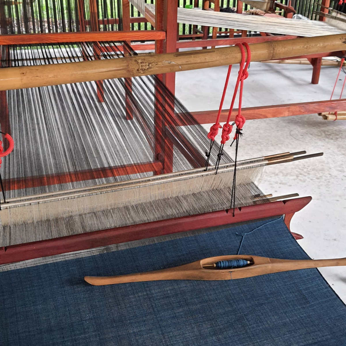 機織り機 loom